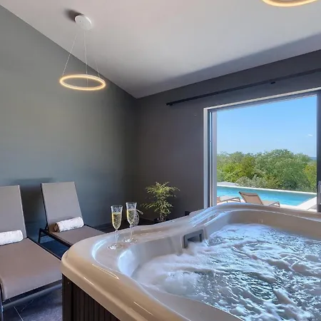La Guardia Holiday home *
